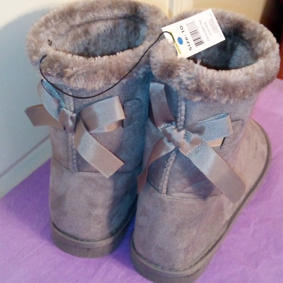 Bobbie Brooks Grey 🩶 Boots - Picture 3 of 13